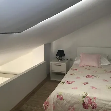 Appartamento Gallery For Two, Near The And The Center Of