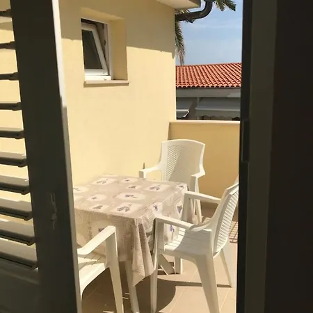 Gallery For Two, Near The And The Center Of Appartamento Jelsa (Hvar)